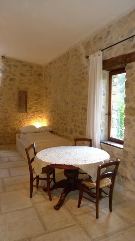La Ferme De La Condamine Bed & Breakfast Saint-Andre-de-Rosans Exterior photo